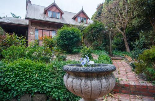 Warburton Casa | The Tolpuddle Cottage