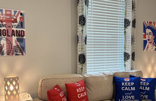 Salisbury Casa | The Tottenham Room