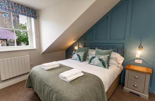 Tenby Hotel | The Town Crier, Tenby