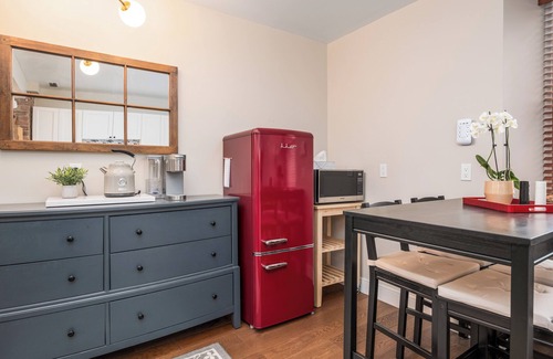 Inner Harbour Casa | The Townhouse, Downtown Kingston