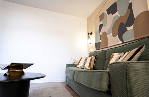 Rueil-Malmaison Apartamento | The Traditional - On the edge of Paris
