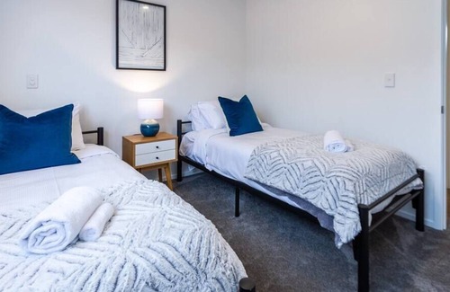 Upper Riccarton Casa | The Tranquil Terrace - Zen Zone 2 bed 2 bath