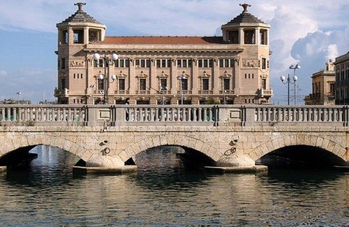 Cassaro Casa | La tranquilidad inmersa en la naturaleza de Pantalica