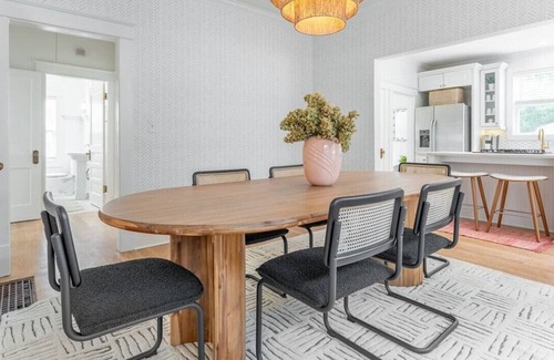 Historic Waverly Casa | The Traveler - Eclectic Style in Walkable Area