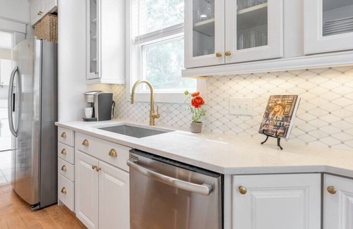 Historic Waverly Casa | The Traveler - Eclectic Style in Walkable Area