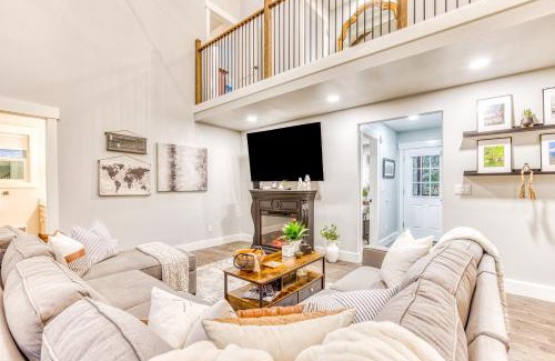 Welches Casa | The Tree Cabin, Pleasant Pines, & Cozy Casita
