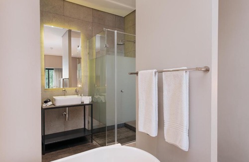 Green Point Hotel | The Tree House Boutique Hotel by The Living Journey Collection