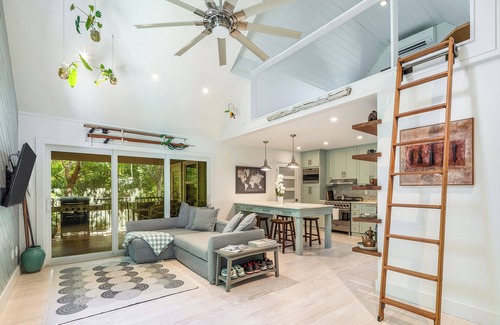 Little Torch Key Casa | The Tree-House: Tropical getaway in a lush private jungle property!