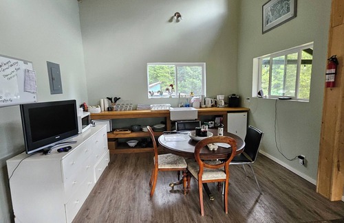 Clearwater Cabina | The Trophies Cabin- rural farm cabin..Relax, revive, have fun
