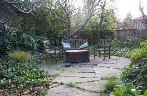 San Anselmo Casa | The Tudor Rose - A classy, comfortable getaway