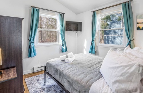 Tobyhanna Casa | The Twin trees House: Cozy, clean, family friendly~Great Location!