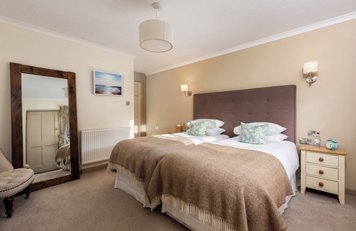 Axminster Hotel | The Tytherleigh Arms