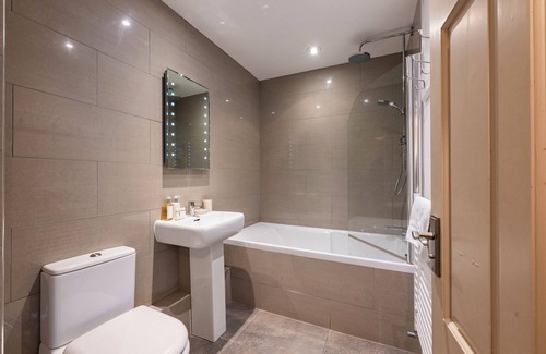 Axminster Hotel | The Tytherleigh Arms