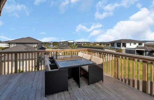 One Tree Point Casa | The Ultimate Deck House