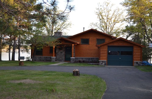 Pequot Lakes Cabina | La experiencia de cabaña Ultimate Up North