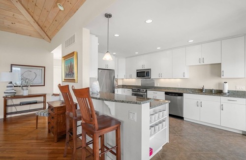North Truro Casa | The Ultimate Outer Cape Beachfront Retreat RPAM101