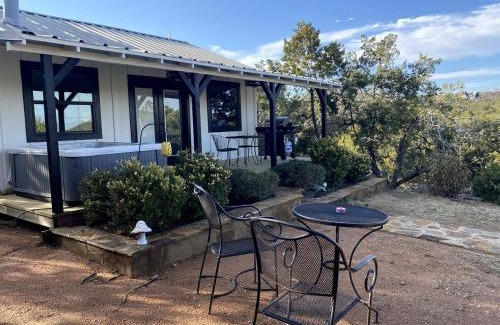 Wimberley Casa | The Ultimate Romantic Getaway: Charming Cabin with a Hot Tub in Wimberley, Texas