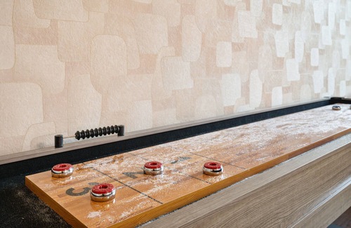 Arabian Crest Casa | The Ultimate Scottsdale Escape! Heated pool, game room, mini golf!Prime Location
