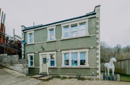 Bristol Apartamento | The unicorn's house sleeps 10 people