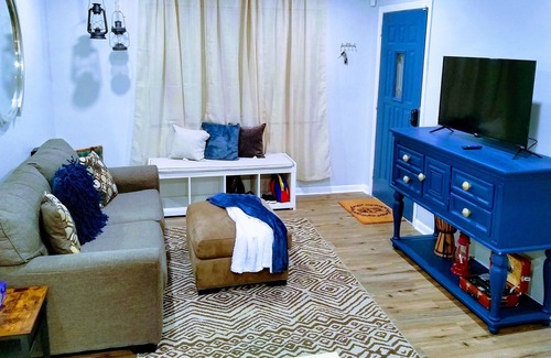 Magnolia Gardens Casa | The Urban Budget Bungalow