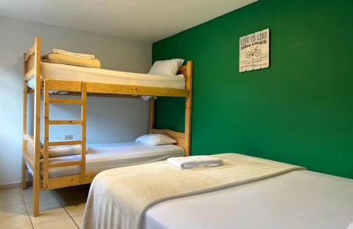 Banos de Agua Santa Apartamento | The Urban Getaway - 4 Bedrooms 3 Bath