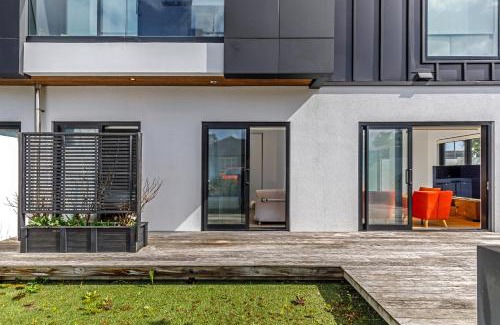 Takapuna Casa | The Urban Retreat - Takapuna Central Apartment