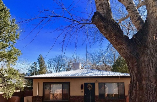 Alamedan Valley Casa | El pueblo Casita, un lugar para la relajación y el confort!