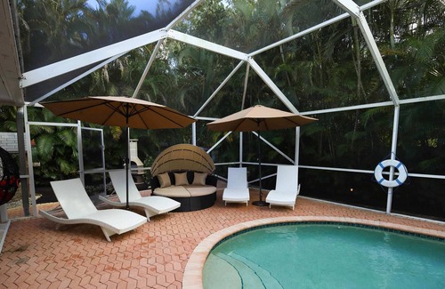 Greenacres Villa | The Utopia Resort Dream PoolSpa Outdoor Shower BBQ