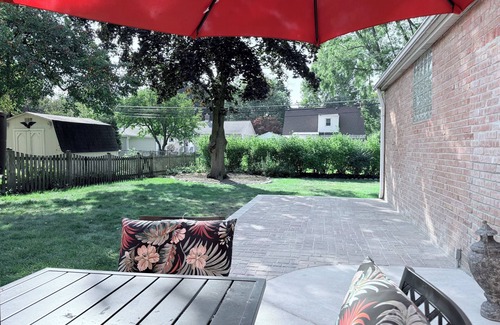 Arlington Heights Casa | The Vail/House/Hot Tub/Fire pit/Tesla charger/Garage