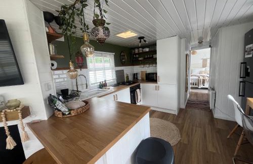 Cowes Complejo | The Van