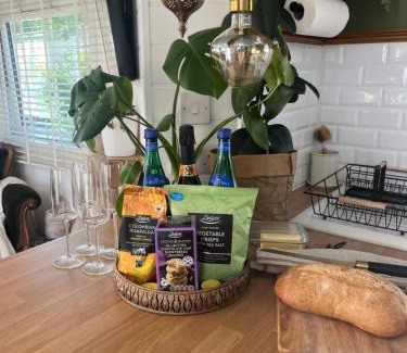 Cowes Complejo | The Van