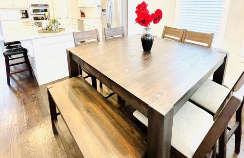 McKinney Casa | The Victorian-2 Min Walk to Historic Downtown McKinney + Game Room
