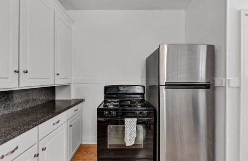 Buffalo Casa | Spacious Getaway, Backyard & Parking Sleeps 6