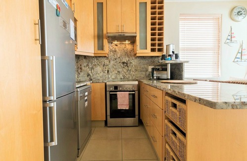Gordons Bay Central Apartamento | 'The View' - 2 bedroom on the Water's Edge overlooking Bikini Beach
