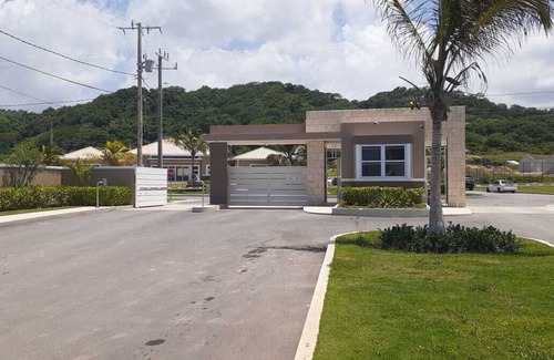 Lucea Casa | the view across the ocean