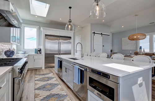 Wrightsville Beach Casa | The View – Exquisite Beachfront Home in Wrightsville Beach - Walk to everything!