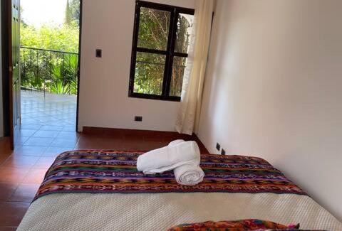 Santa Ana Casa | The View Guest House Room B