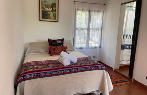 Santa Ana Casa | The View Guest House Room B