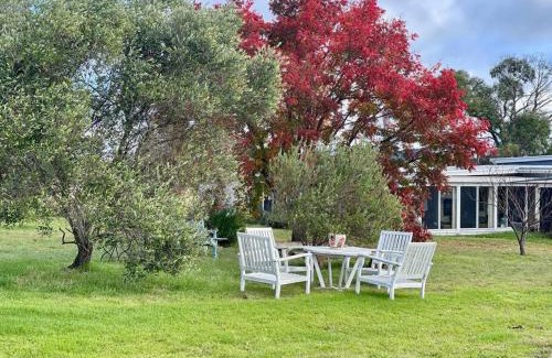 Severnlea Casa | The Vigneron's Cottage at Dragonfly Estate Vineyard - Stanthorpe