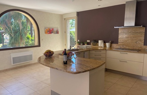 Pompignac Villa | The villa of warm moments