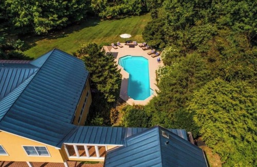Blue Ridge Villa | The Villa @ Skybridge