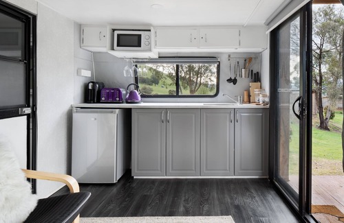 Strath Creek Cabina | The Village Green