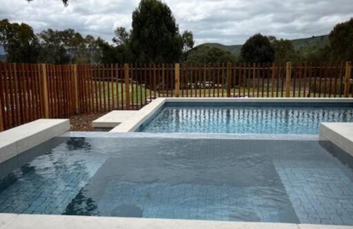 Strath Creek Casa | The Village Green Estate