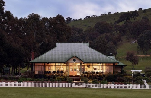Strath Creek Casa | The Village Green Estate
