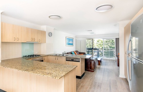 Burleigh Heads Hotel | The Village Holiday Apartments at Burleigh