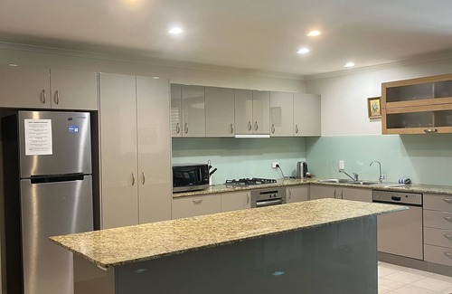 Burleigh Heads Hotel | The Village Holiday Apartments at Burleigh