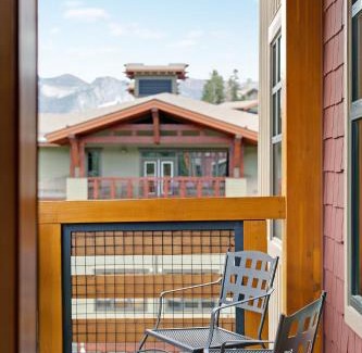 Mammoth Lakes Complejo | The Village Lodge