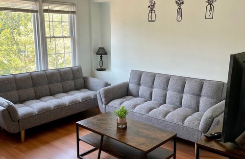 Mamaroneck Apartamento | The Village - Private apartment w/ parking 5 min walking