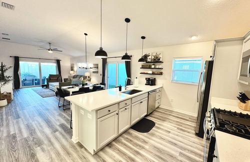 Sumter County Casa | The Villages 2/2 + Office in The Village of Moultrie Creek