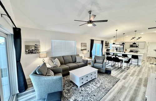 Sumter County Casa | The Villages 2/2 + Office in The Village of Moultrie Creek